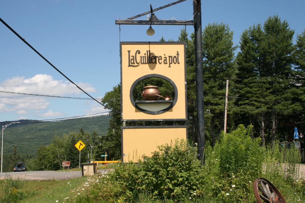 Hotel La Cuillere A Pot Saint-Donat-de-Montcalm Exteriér fotografie