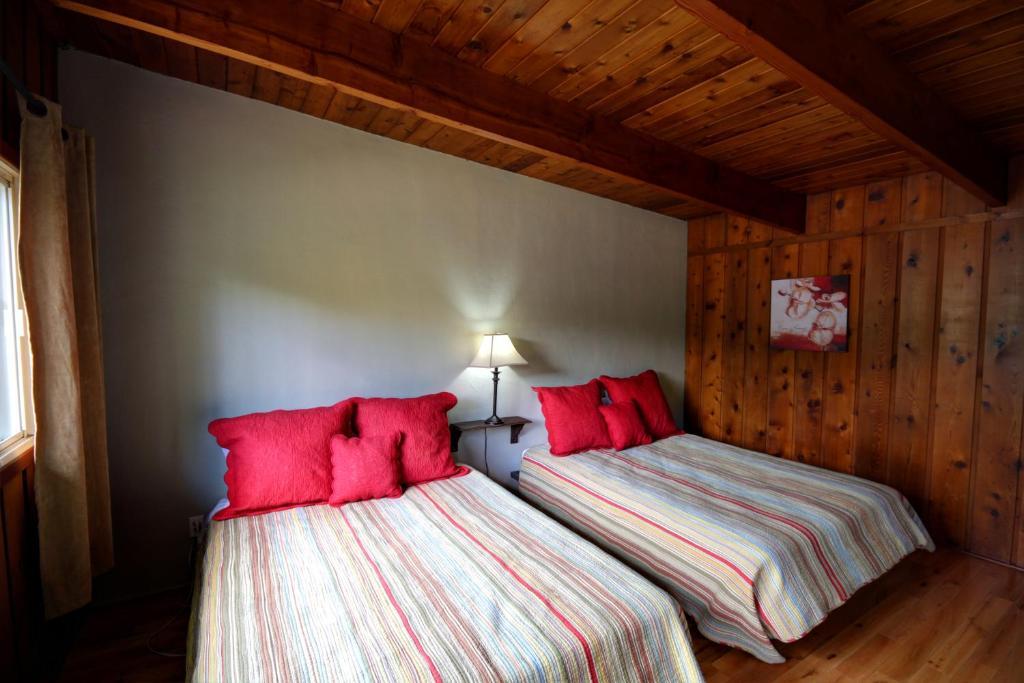 Hotel La Cuillere A Pot Saint-Donat-de-Montcalm Exteriér fotografie